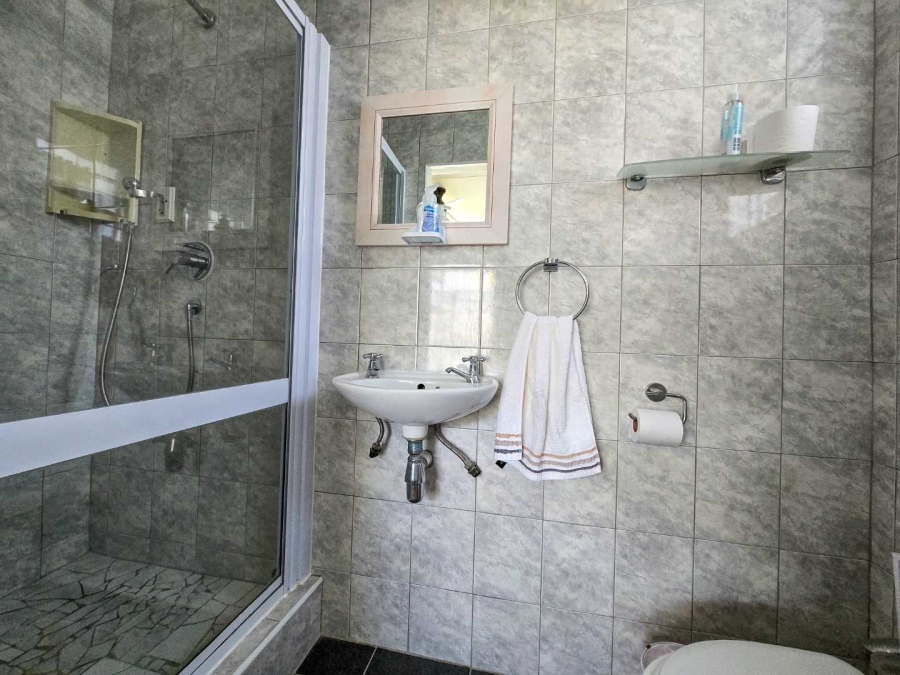 4 Bedroom Property for Sale in Stilbaai Wes Western Cape